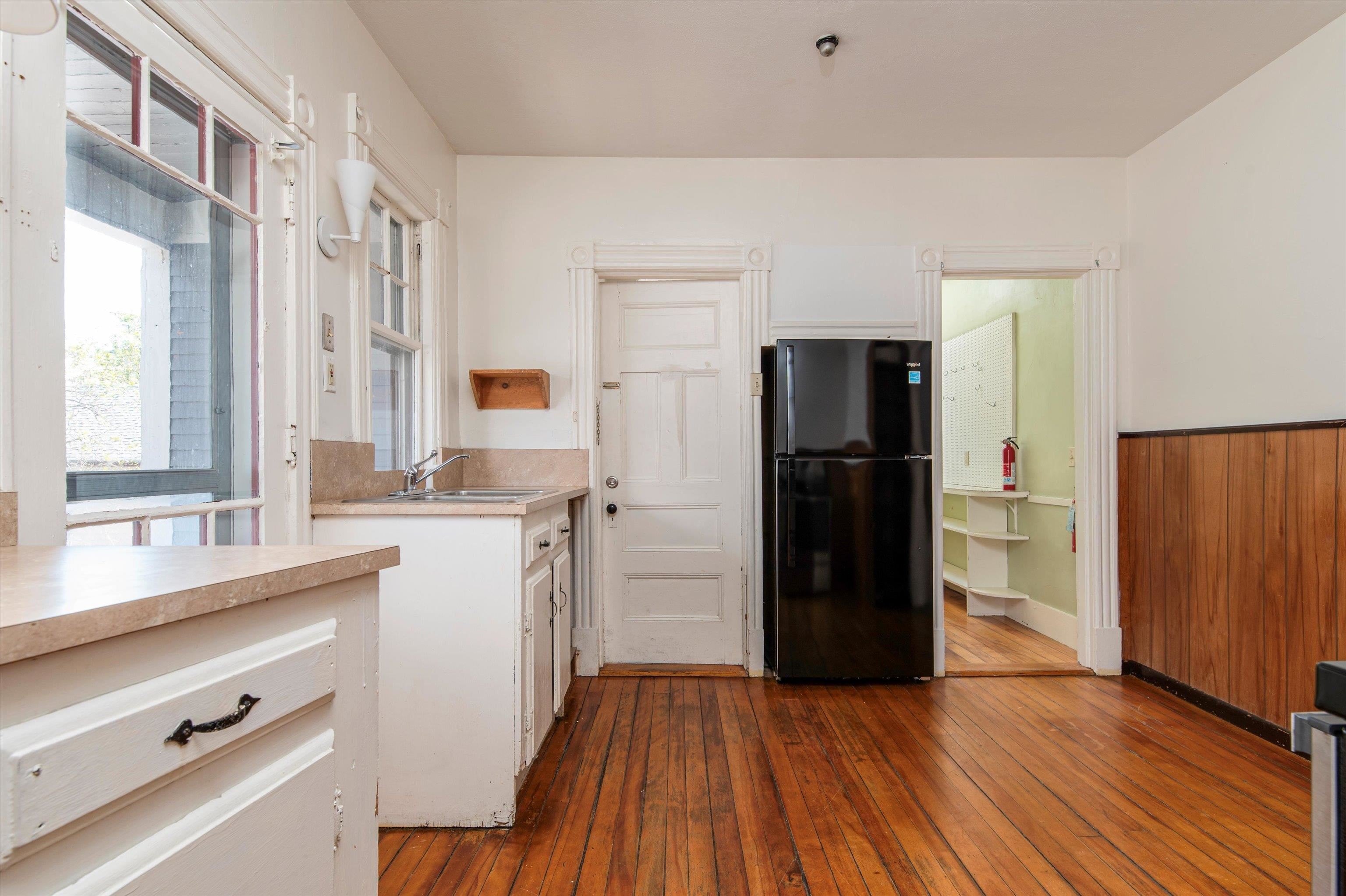 26 South Street Rockingham, VT 05101 - Photo 4 of 40