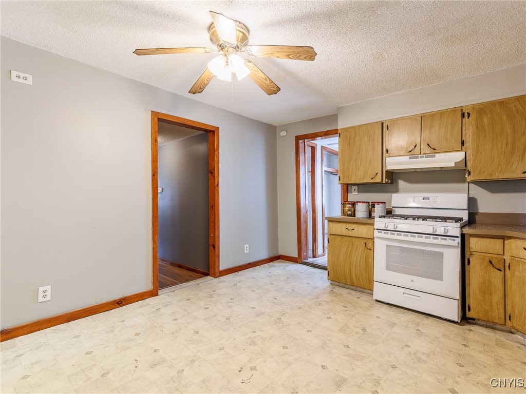 308 Howk Street Watertown, NY 13601 - Photo 13 of 31