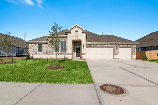 $476,670 | 12107 Willow Way Avenue, Dayton, TX 77535