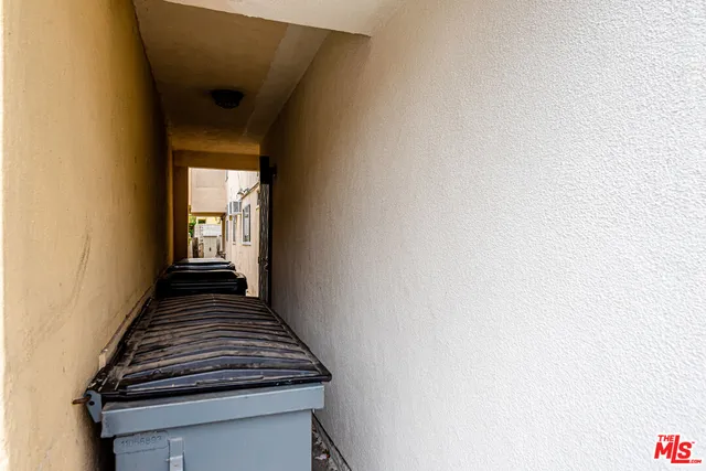 $2,495,000 | 553 North Flores Street, West Hollywood, CA 90048