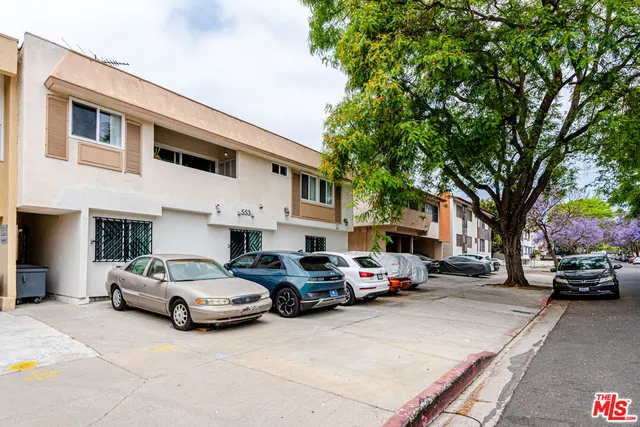 $2,495,000 | 553 North Flores Street, West Hollywood, CA 90048