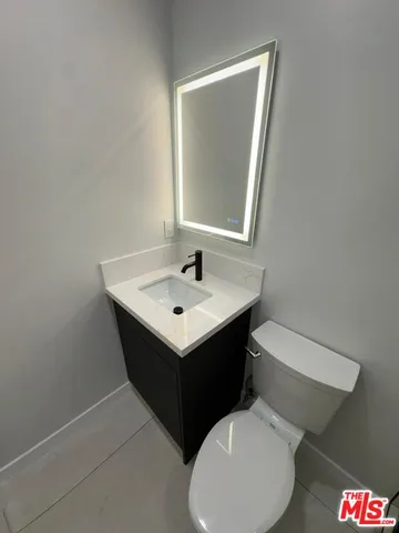 $2,495,000 | 553 North Flores Street, West Hollywood, CA 90048