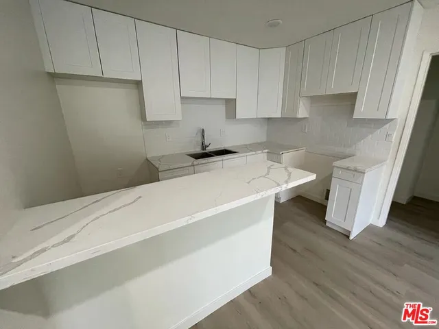 $2,495,000 | 553 North Flores Street, West Hollywood, CA 90048