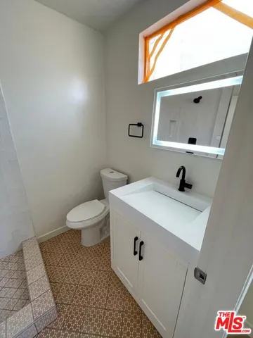 $2,495,000 | 553 North Flores Street, West Hollywood, CA 90048