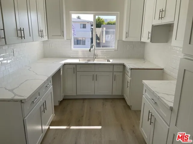 $2,495,000 | 553 North Flores Street, West Hollywood, CA 90048