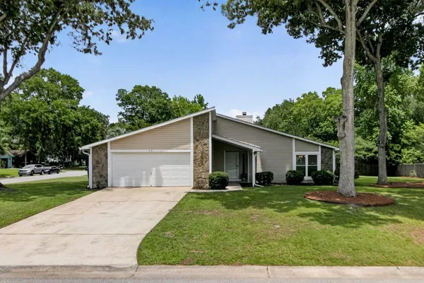 $545,900 | 56 Shadowmoss Parkway, Charleston, SC 29414