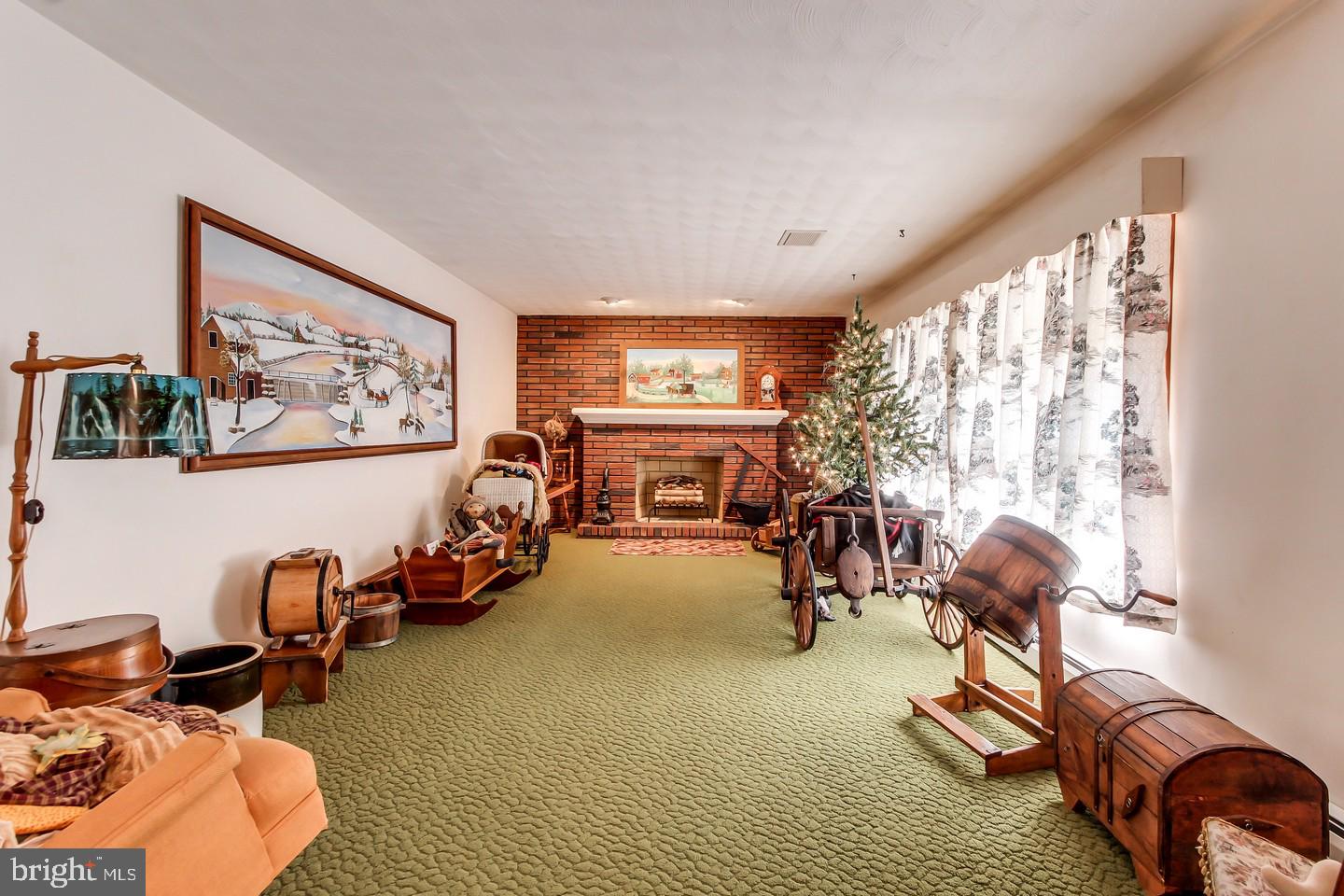 7069 Pigeon Hill Road Spring Grove, PA 17362 - Photo 2 of 25