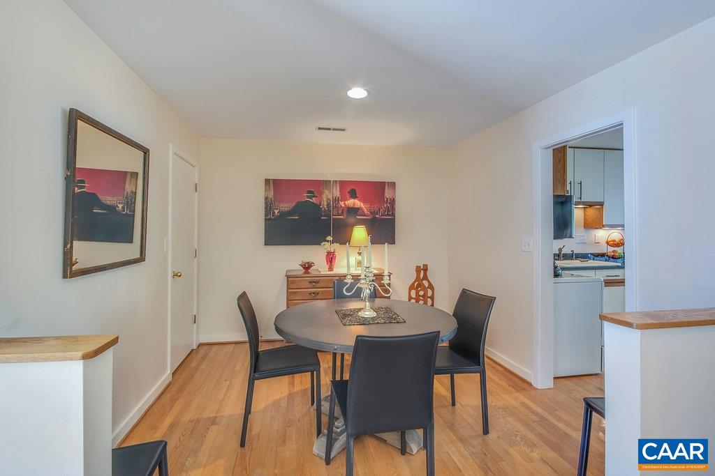 1254 Chatham Ridge Charlottesville, VA 22901 - Photo 5 of 31 Gallery Image 5
