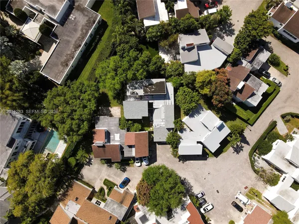 $11,500 | 1981 South Oak Haven Circle, Unit 1981, Miami, FL 33179