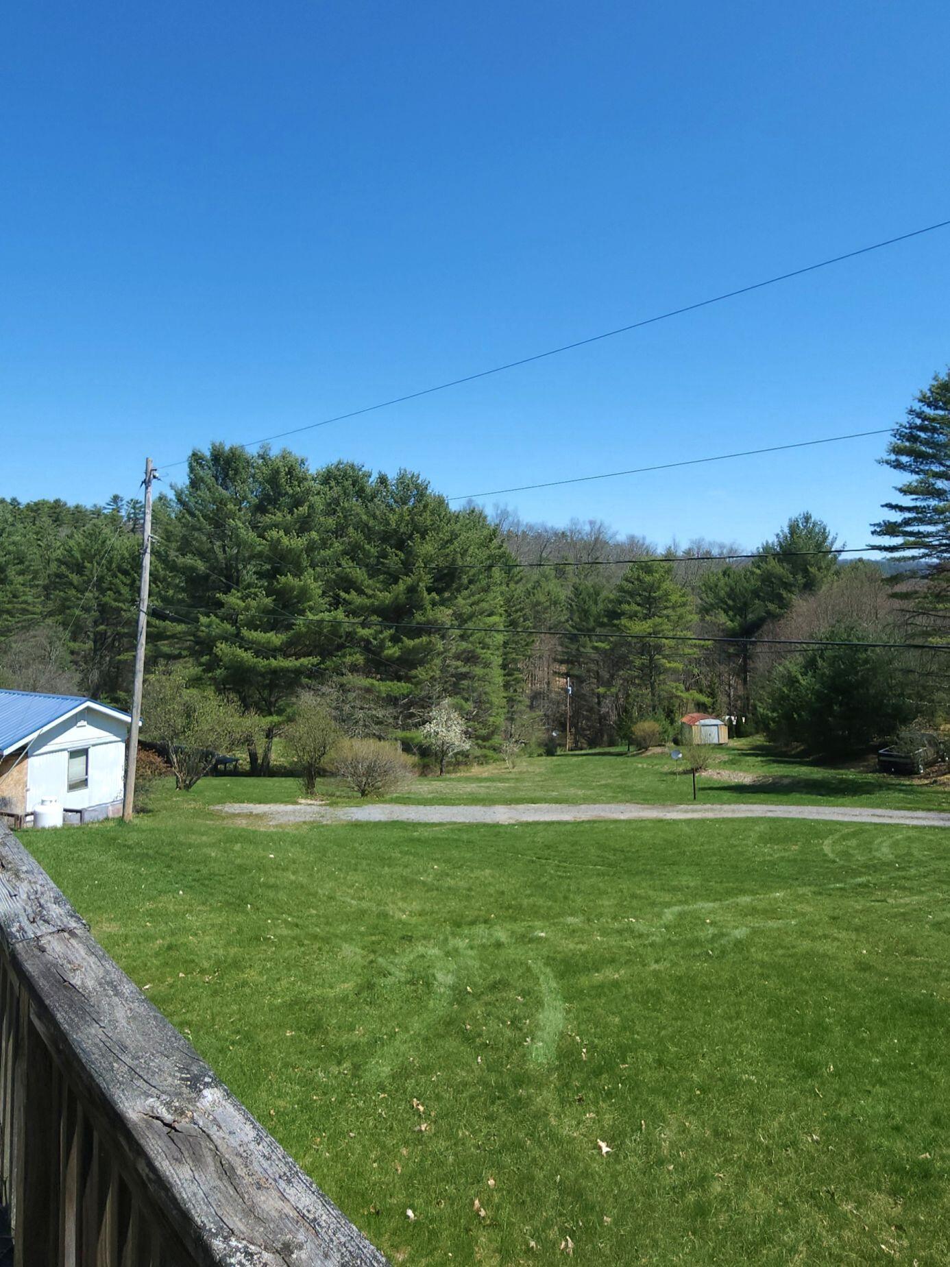 488 Hill Country Road Dunmore, WV 24934 - Photo 5 of 40 Gallery Image 5