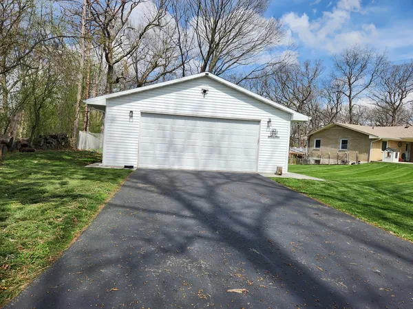 $699,900 | 88 Gromer Road, Elgin, IL 60120