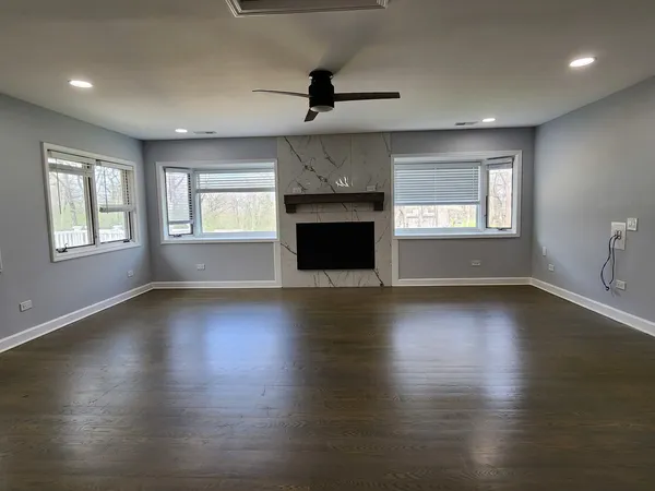 $699,900 | 88 Gromer Road, Elgin, IL 60120