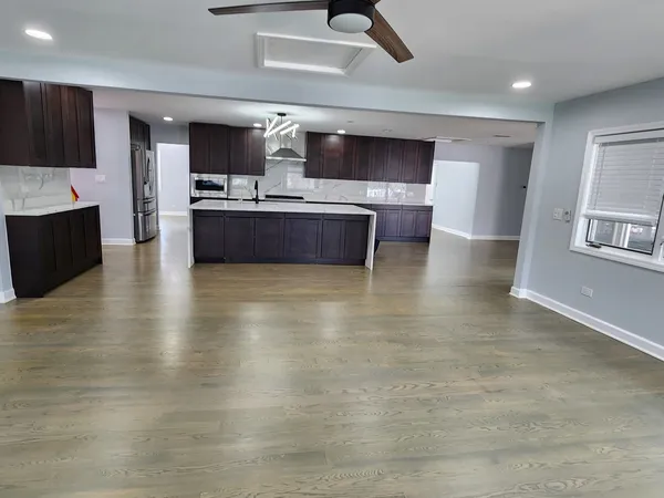 $699,900 | 88 Gromer Road, Elgin, IL 60120