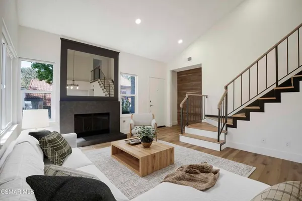 $820,000 | 974 Quarterhorse Lane, Oak Park, CA 91377