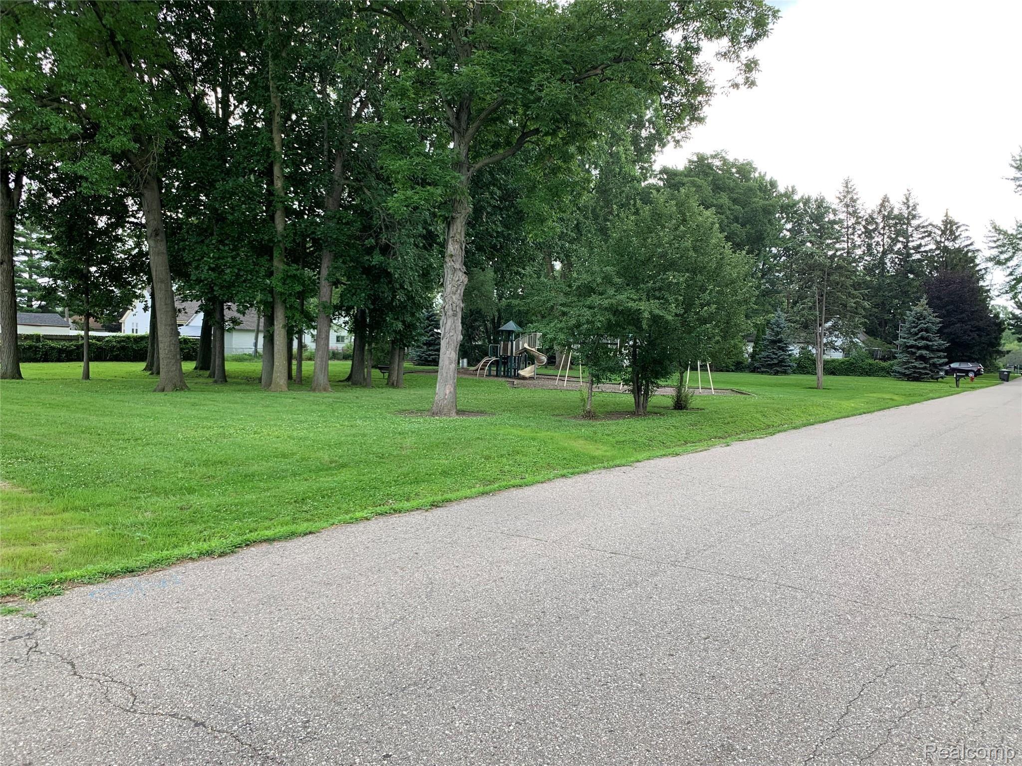 23815 Superior Road Taylor, MI 48180 - Photo 33 of 33 IMG_3208.jpg