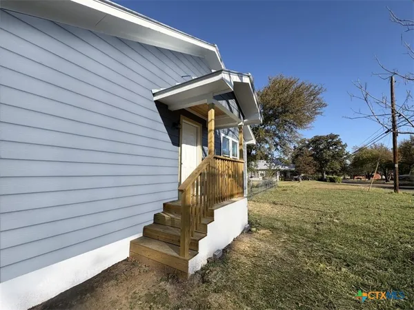 $236,000 | 1902 North Fannin Avenue, Cameron, TX 76520