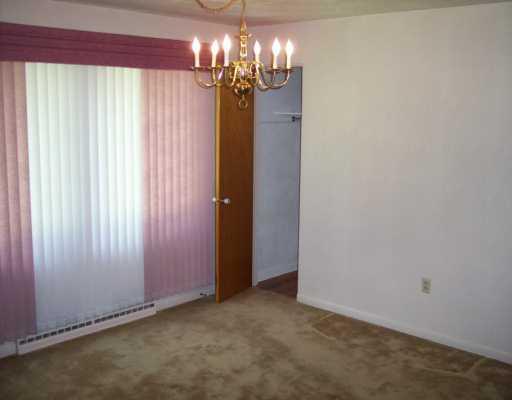 127 Meadowbrook Road Renfrew, PA 16053 - Photo 4 of 8 Dining Room.