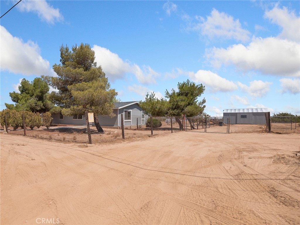 10139 Sonora Road Phelan, CA 92371 - Photo 34 of 37 a view of a terrace