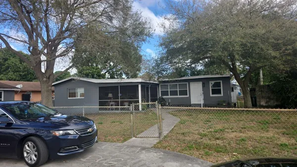 $1,800 | 220 Fleming Avenue, Unit 1, Greenacres, FL 33463
