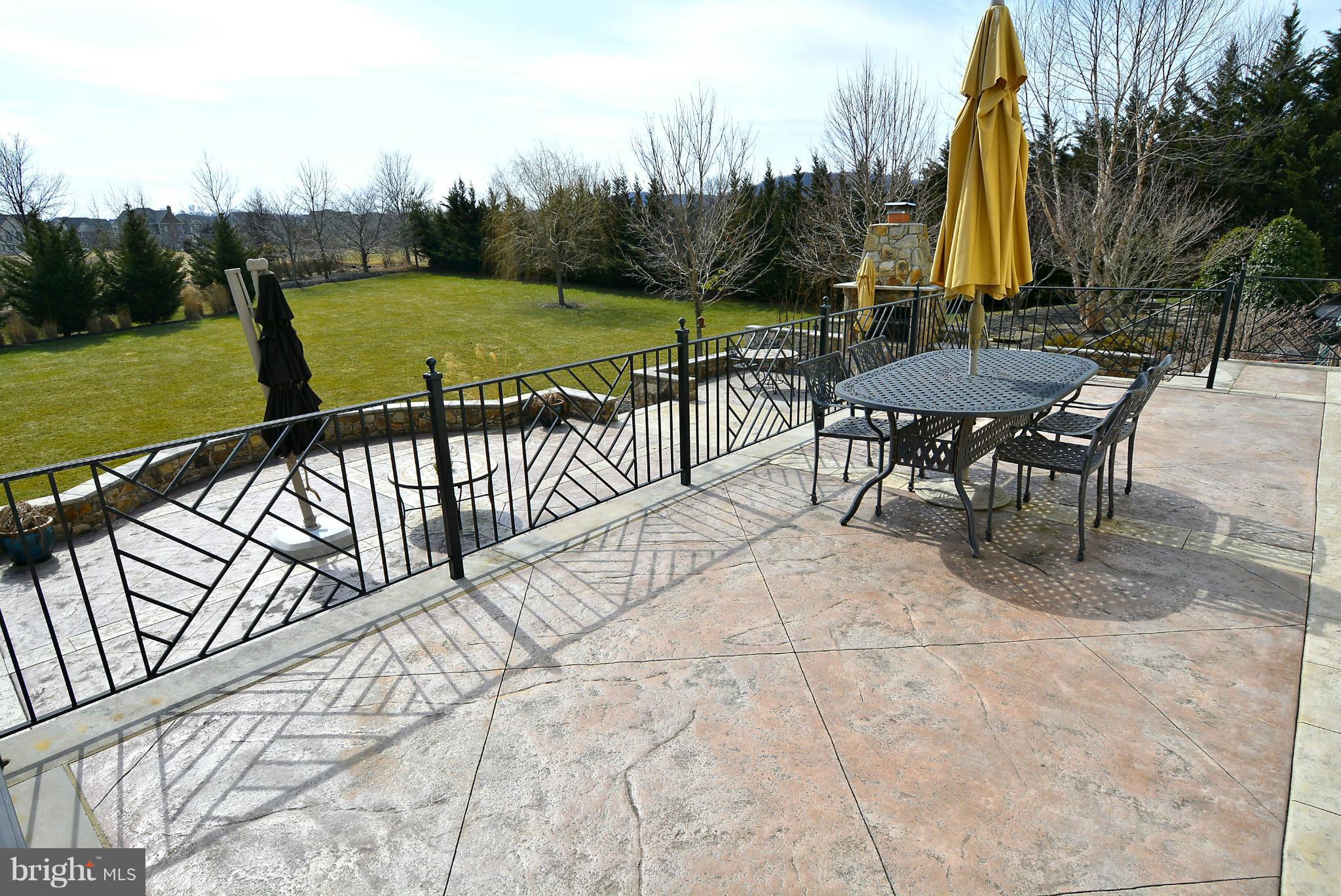 41338 Raspberry Drive Leesburg, VA 20176 - Photo 26 of 30 Stone Deck