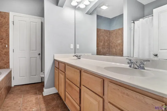 $179,000 | 809 Summer Breeze Drive, Unit 1504, Baton Rouge, LA 70810