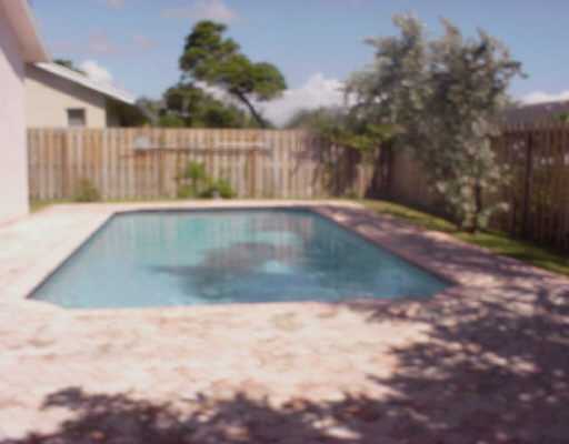 1322 Northwest 2nd Circle Boca Raton, FL 33432 - Photo 1 of 1 Primary Photo