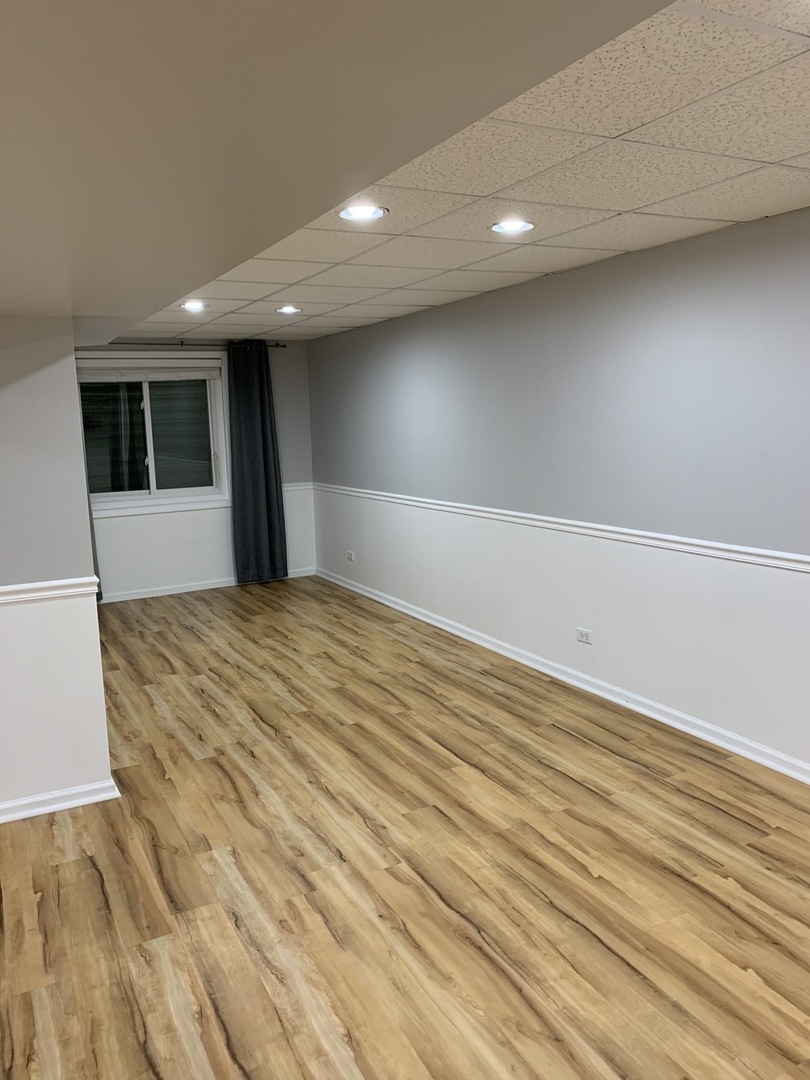 11860 Presley Circle Plainfield, IL 60585 - Photo 16 of 18 a view of an empty room