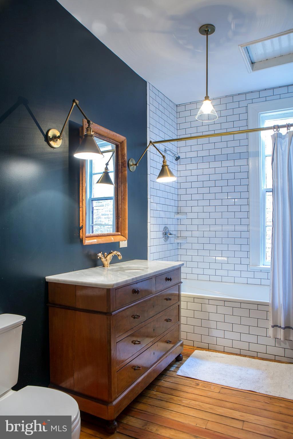 14 4th Street Southeast Washington, DC 20003 - Photo 50 of 60 Upper Level Full Bath South