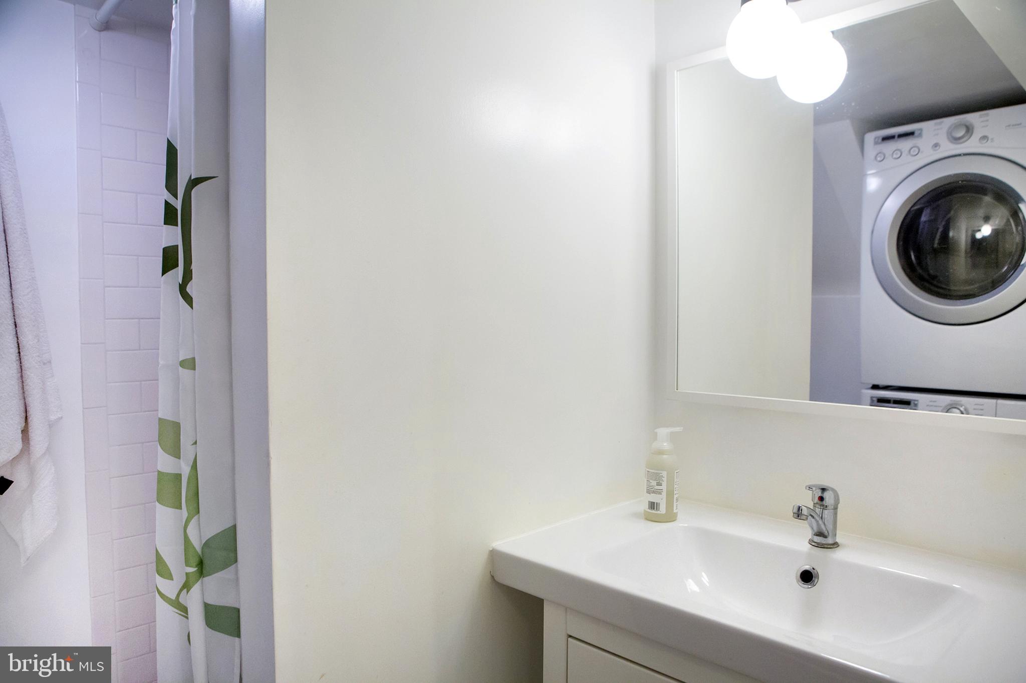 14 4th Street Southeast Washington, DC 20003 - Photo 57 of 60 In-Law Suite Full Bath