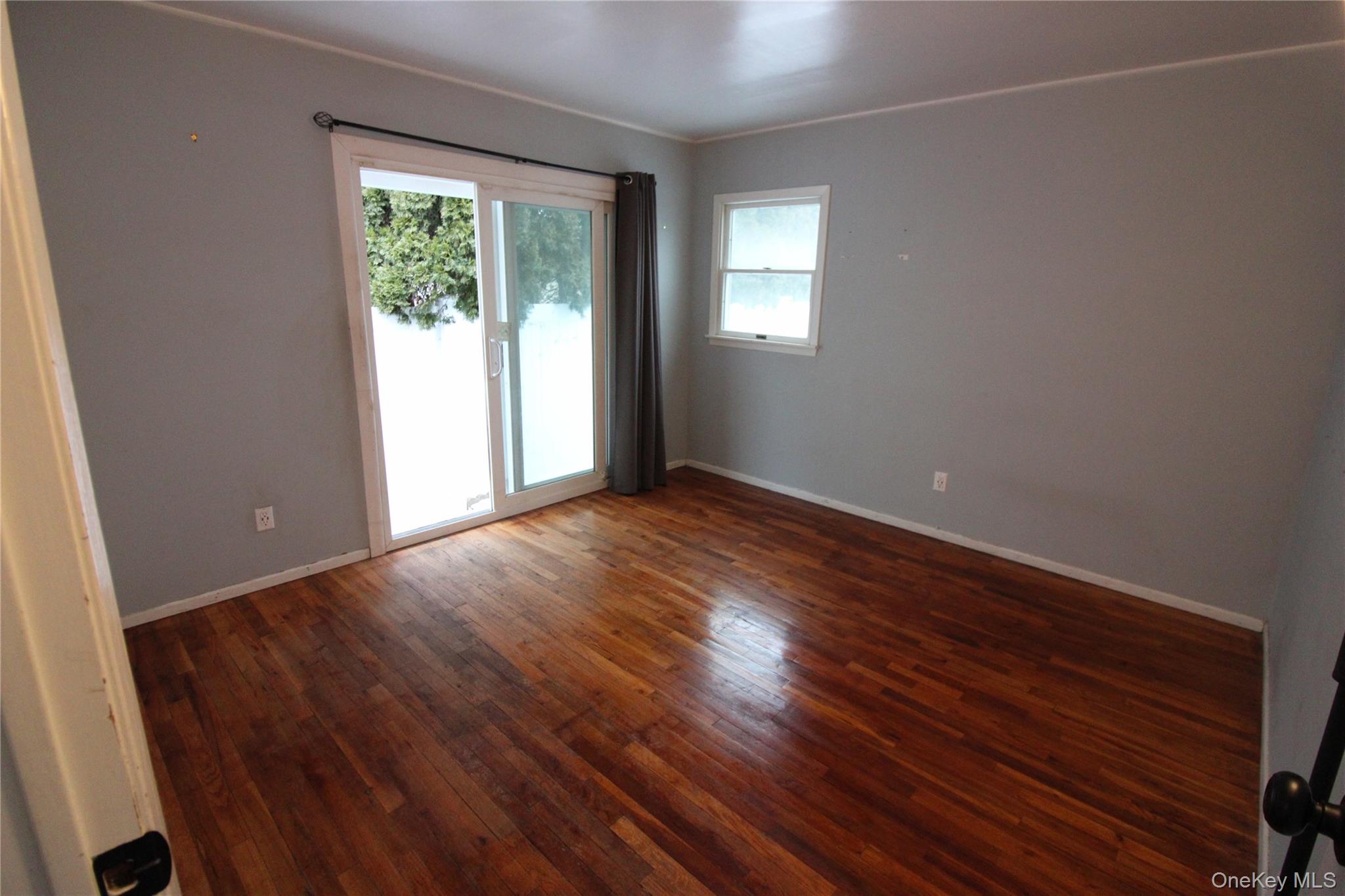 76 Vincent Road Hicksville, NY 11801 - Photo 22 of 38