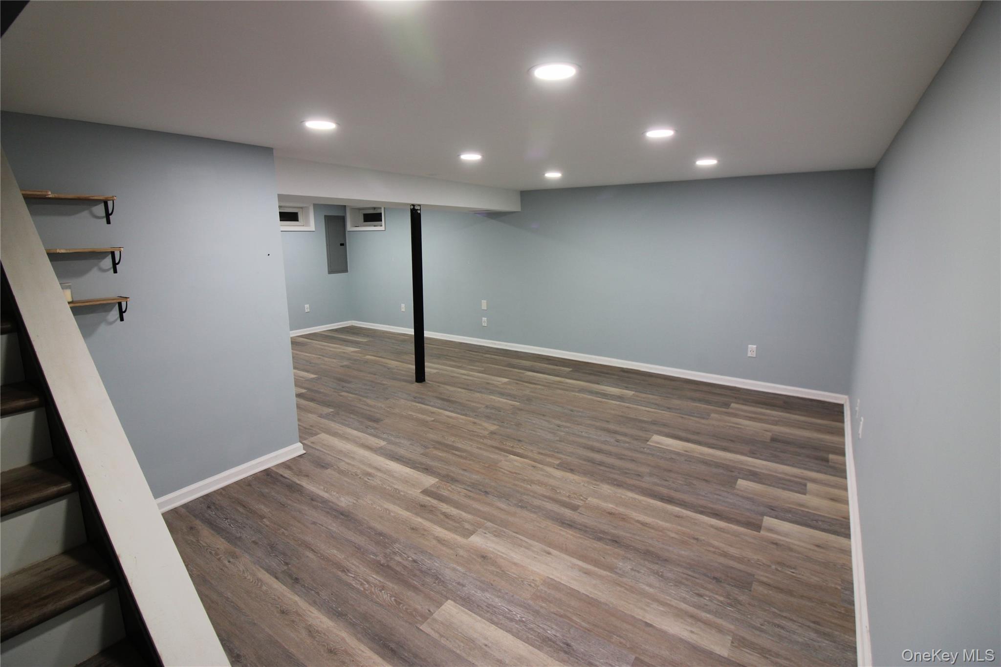 76 Vincent Road Hicksville, NY 11801 - Photo 31 of 38