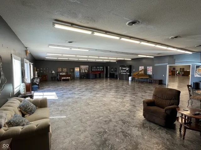 $189,900 | 106 North Franklin Street, Dunkirk, IN 47336