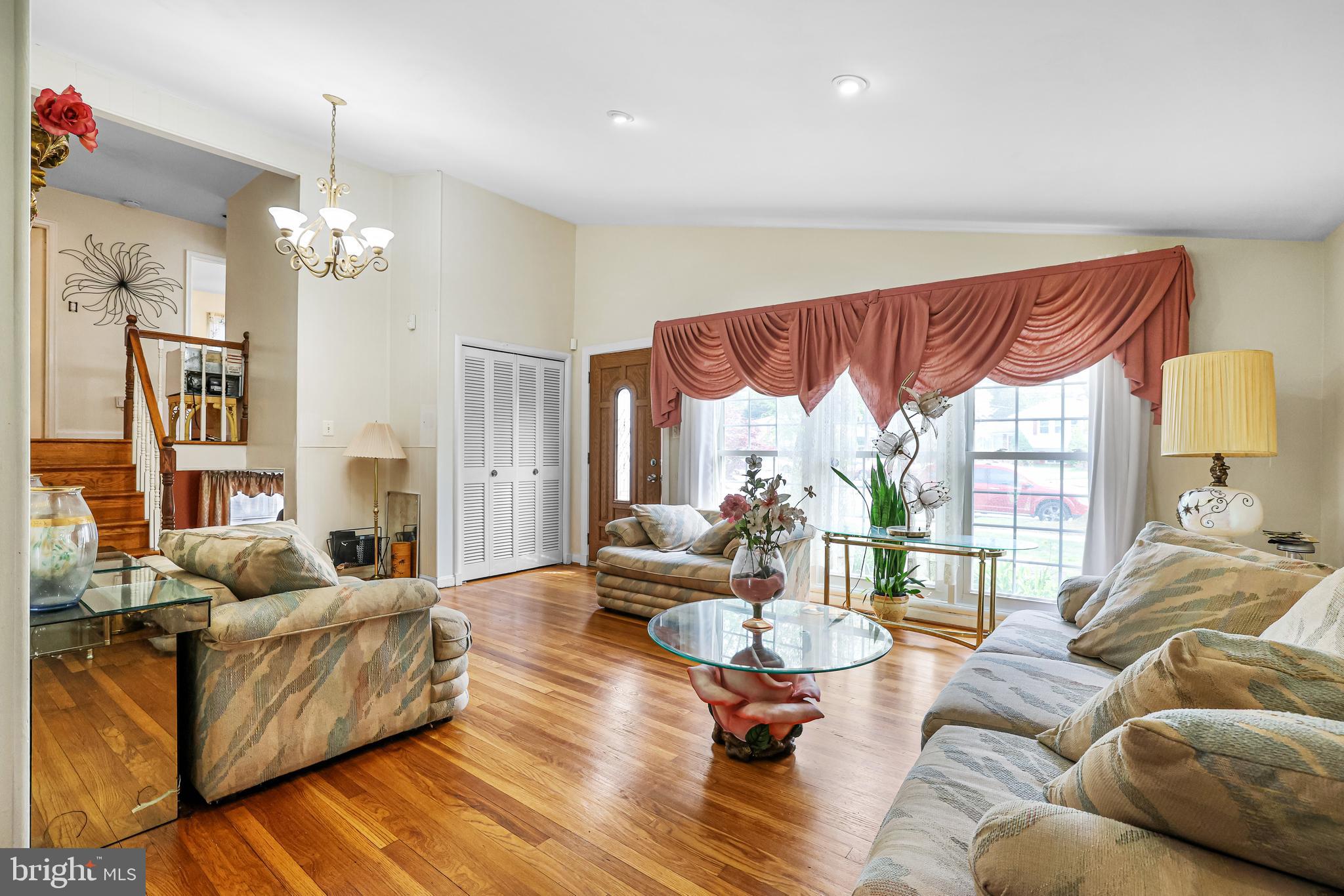 13206 May Court Silver Spring, MD 20906 - Photo 3 of 39 Formal Living Room
