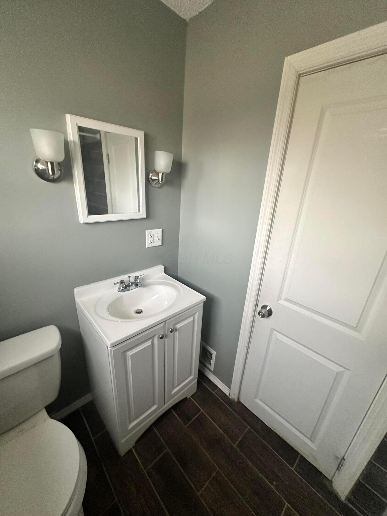 68 North Hampton Road, Unit D Columbus, OH 43213 - Photo 12 of 15 IMG_6998