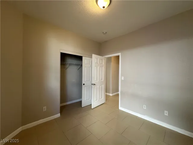 $2,599 | 6084 Villa Trieste Court, Las Vegas, NV 89113