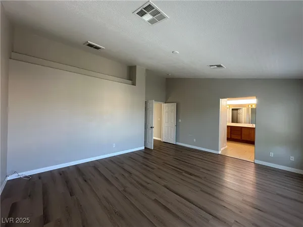 $2,599 | 6084 Villa Trieste Court, Las Vegas, NV 89113