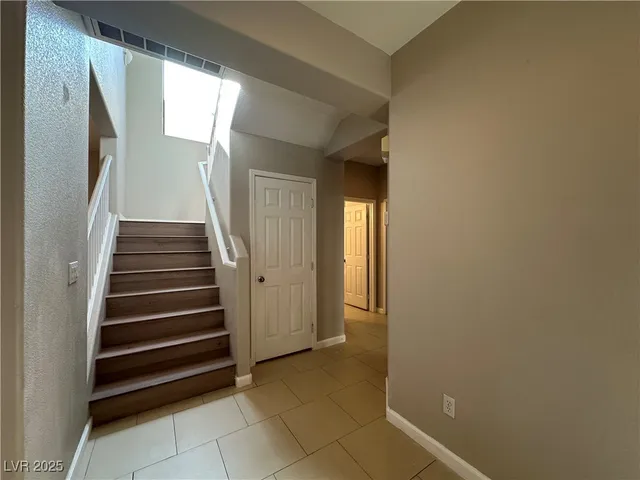 $2,599 | 6084 Villa Trieste Court, Las Vegas, NV 89113
