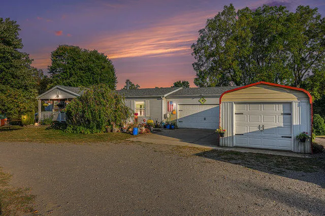 $299,900 | 13191 Harder Road, Three Rivers, MI 49093