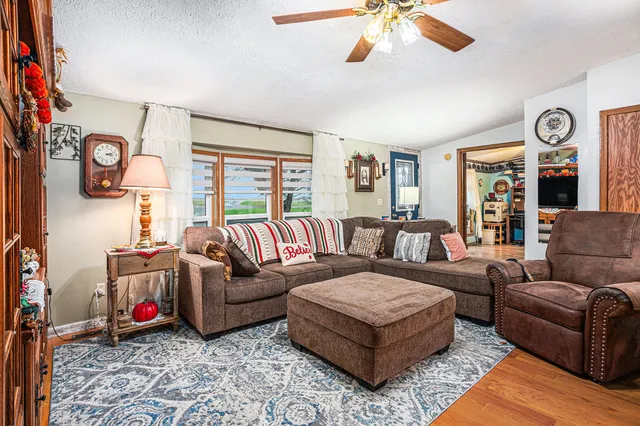 $299,900 | 13191 Harder Road, Three Rivers, MI 49093