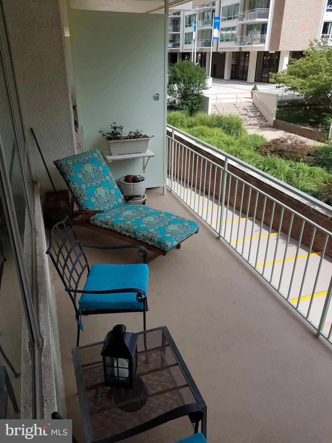 1425 4th Street Southwest, Unit M3 Washington, DC 20024 - Photo 22 of 22 a view of a balcony with chair
