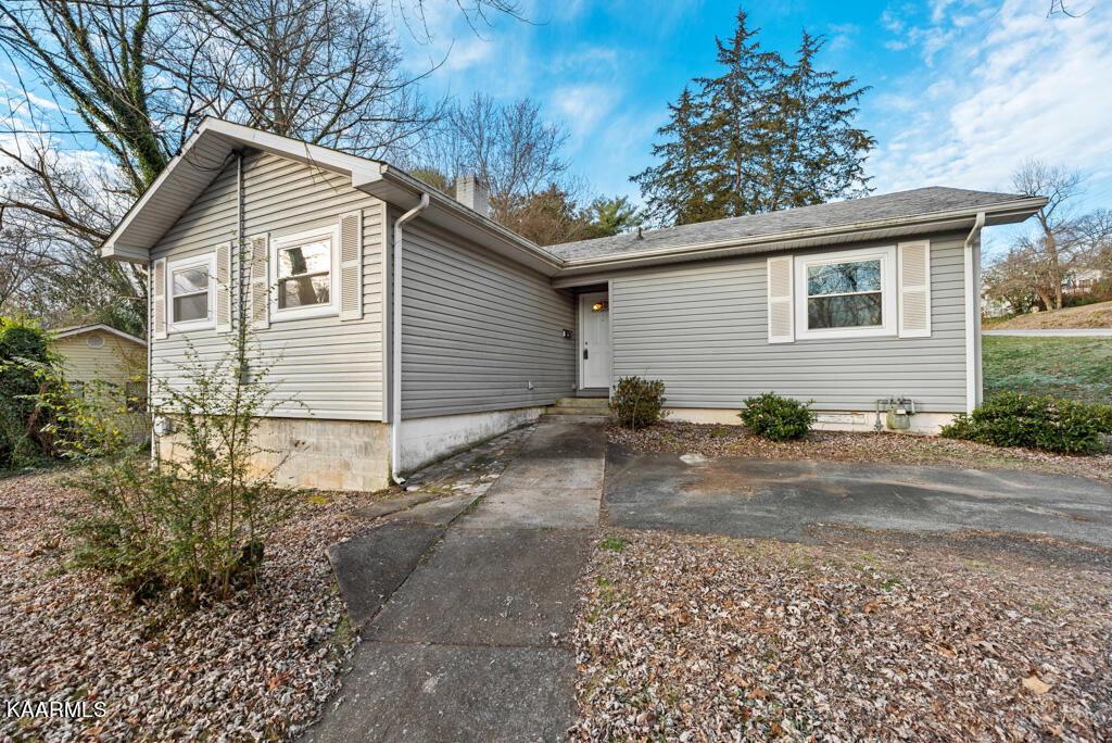155 Georgia Avenue Oak Ridge, TN 37830 - Photo 3 of 22 Grga155 (7)