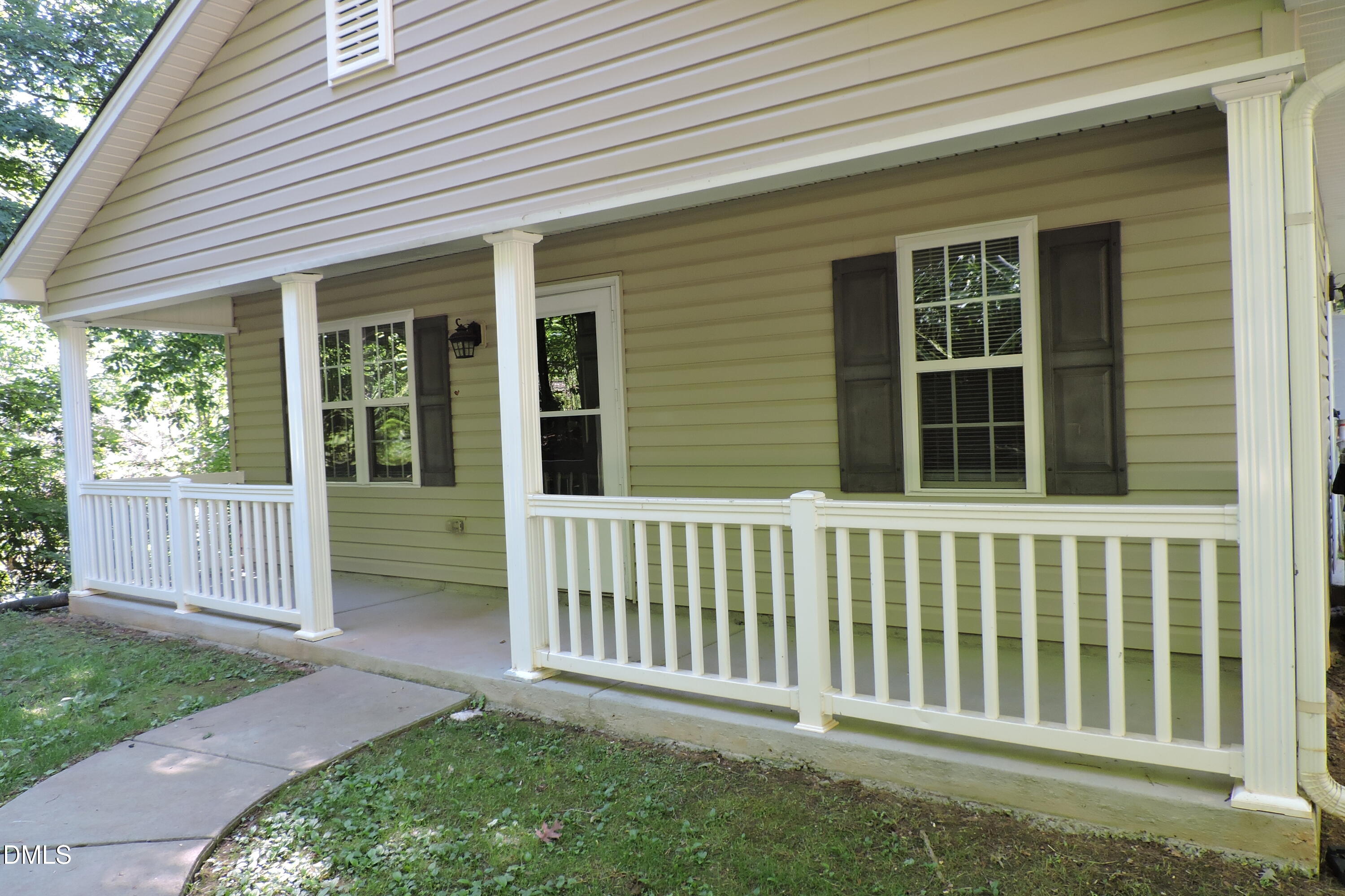 401 Cleveland Street Mebane, NC 27302 - Photo 2 of 15 DSCN9377