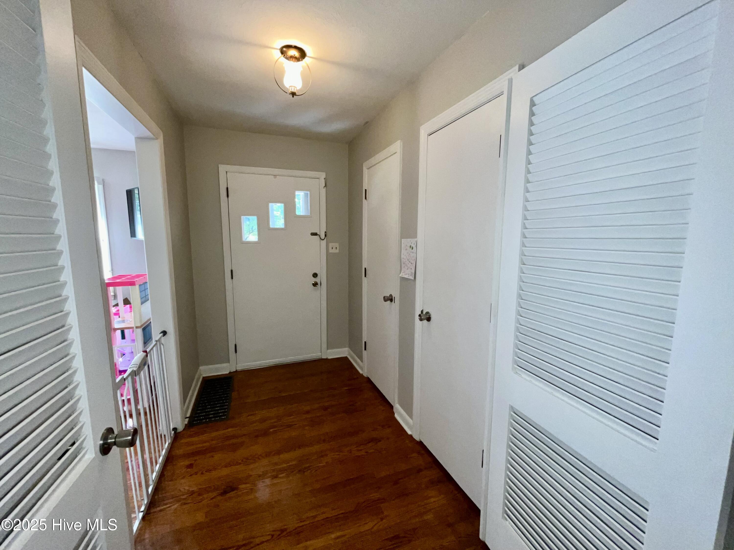 409 Forest Road Laurinburg, NC 28352 - Photo 2 of 33 IMG_8028