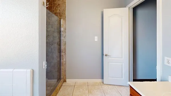 $2,200 | 9212 Bedford Lane, McKinney, TX 75071