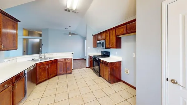 $2,200 | 9212 Bedford Lane, McKinney, TX 75071