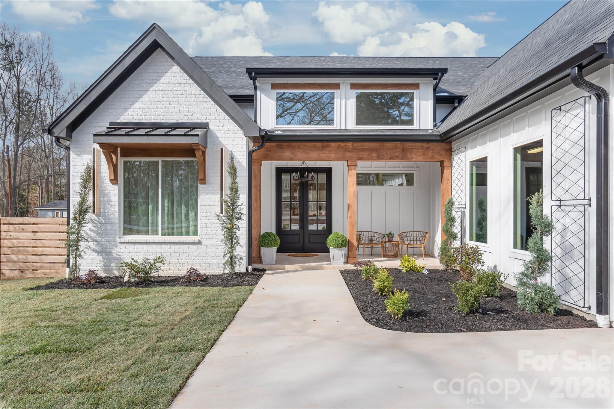 312 Rehobeth Road Waxhaw, NC 28173 - Photo 3 of 41 front view of a house