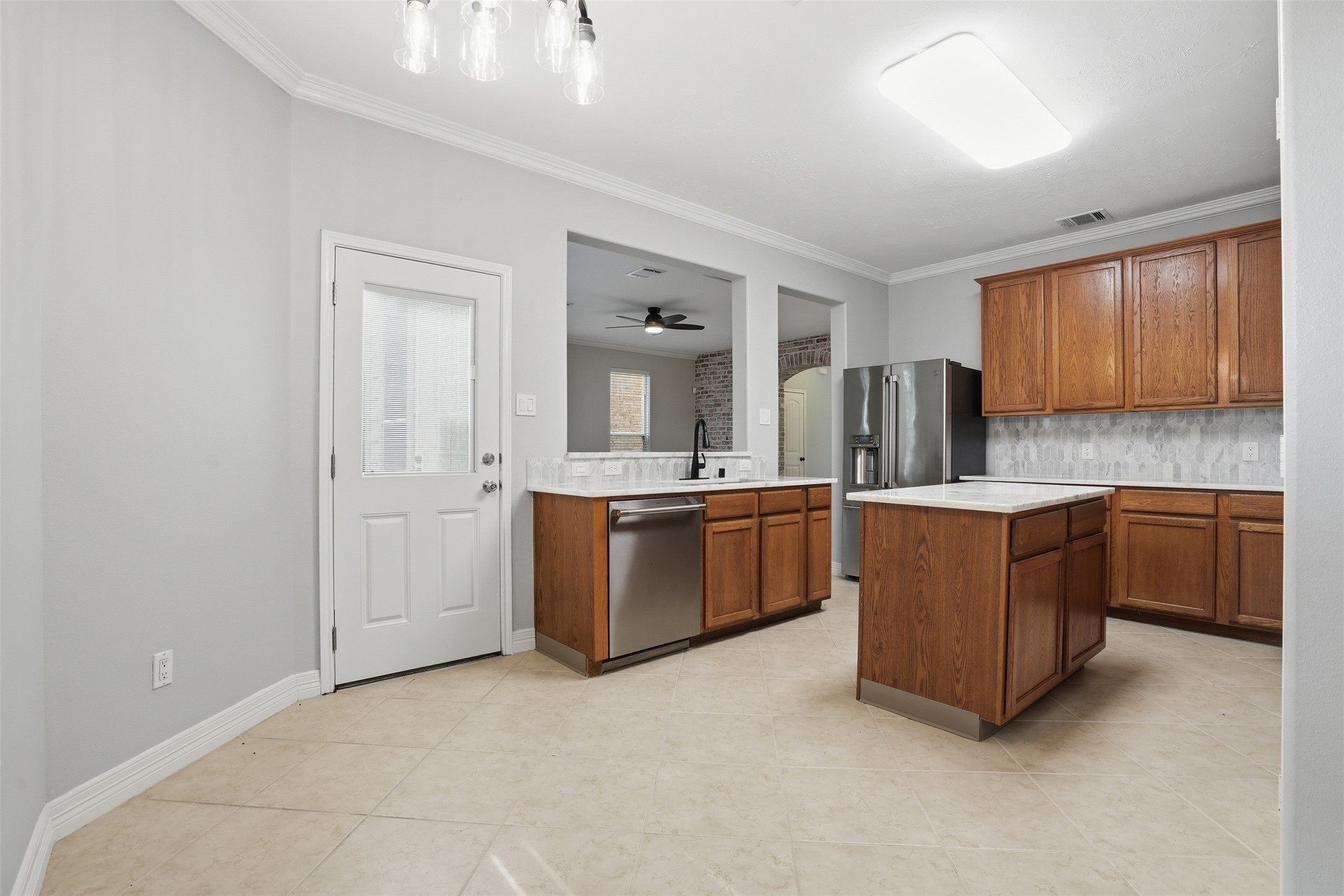 7426 Hollister Spring Houston, TX 77040 - Photo 12 of 36