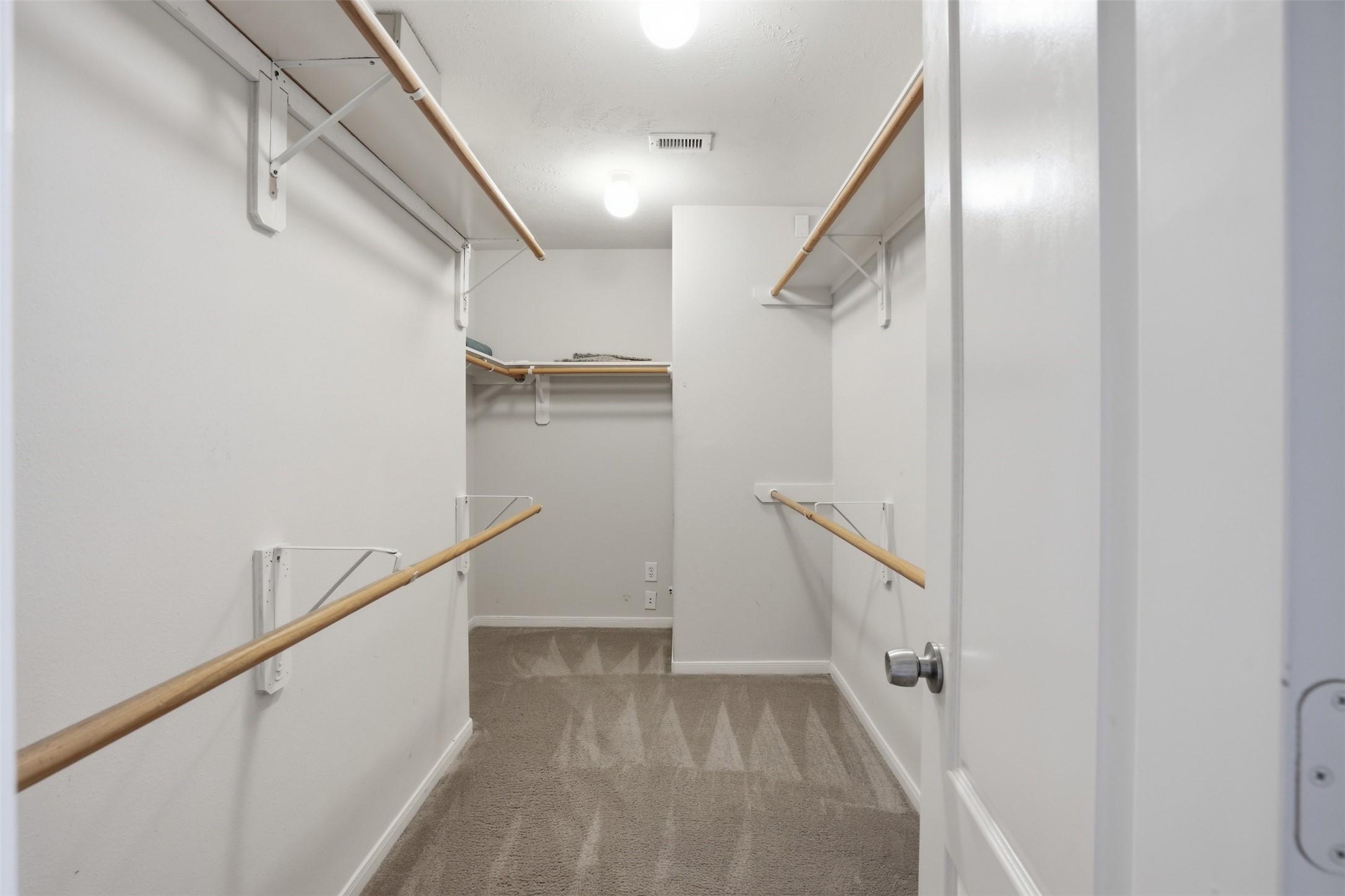7426 Hollister Spring Houston, TX 77040 - Photo 19 of 36