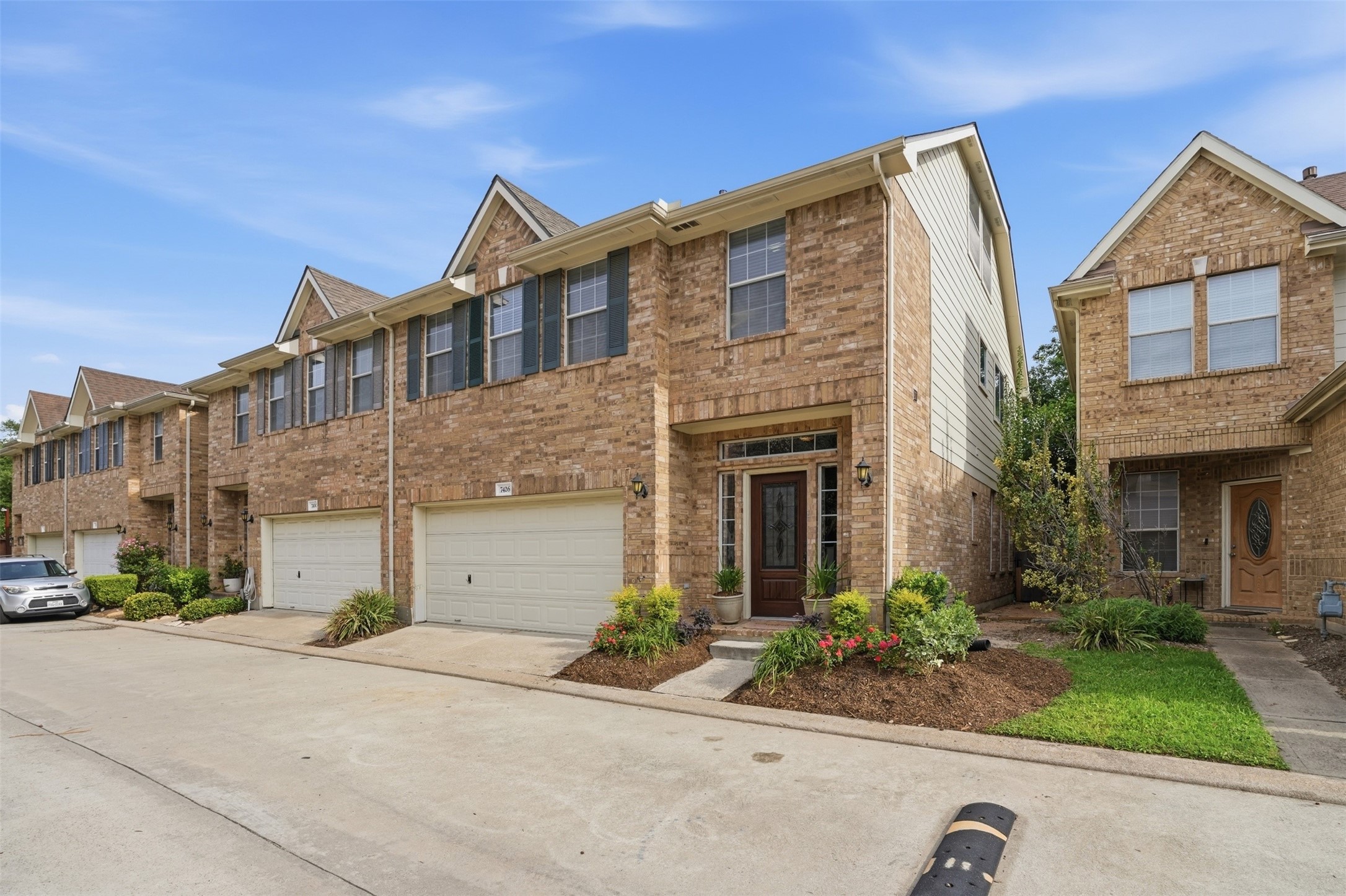 7426 Hollister Spring Houston, TX 77040 - Photo 2 of 36