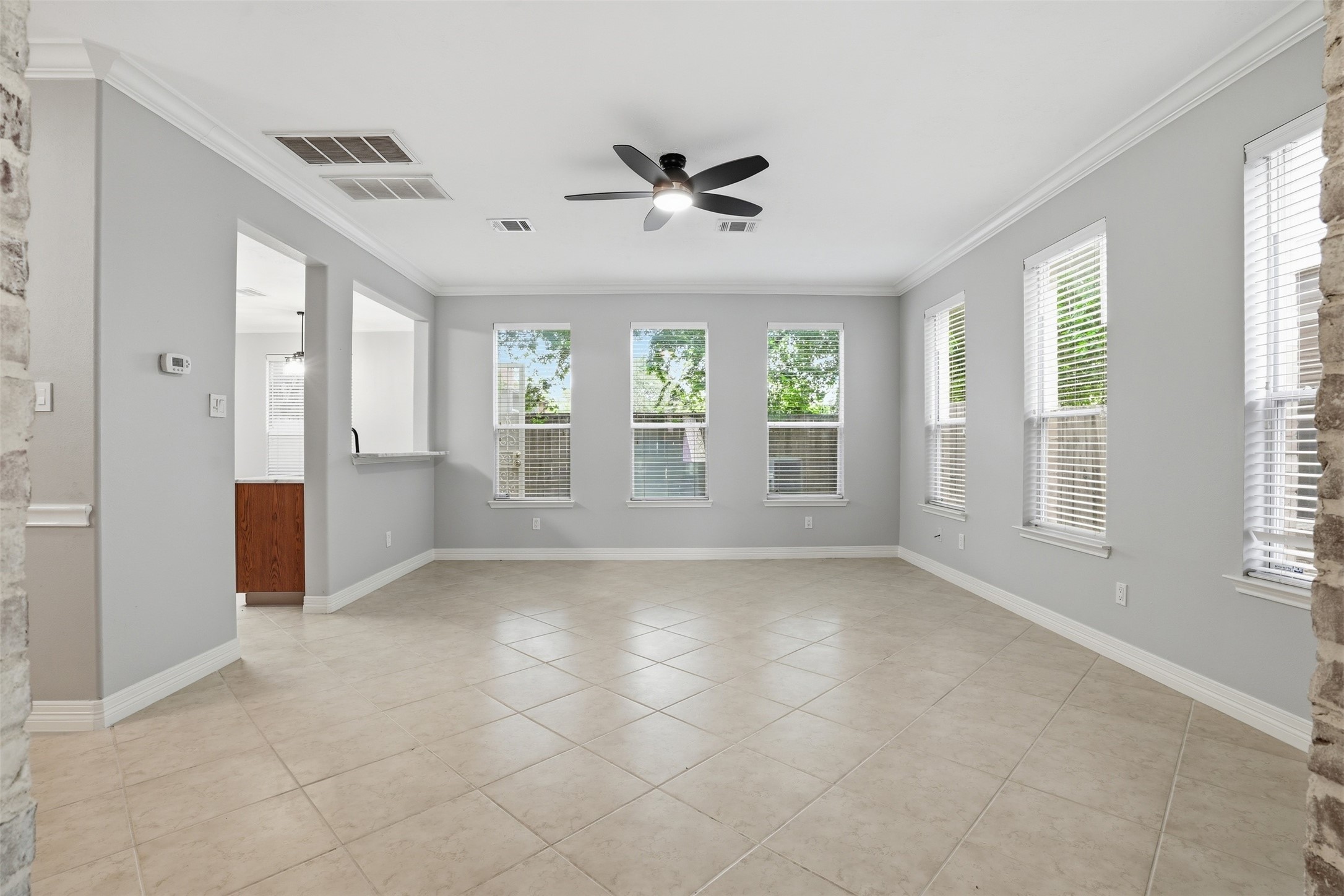 7426 Hollister Spring Houston, TX 77040 - Photo 8 of 36